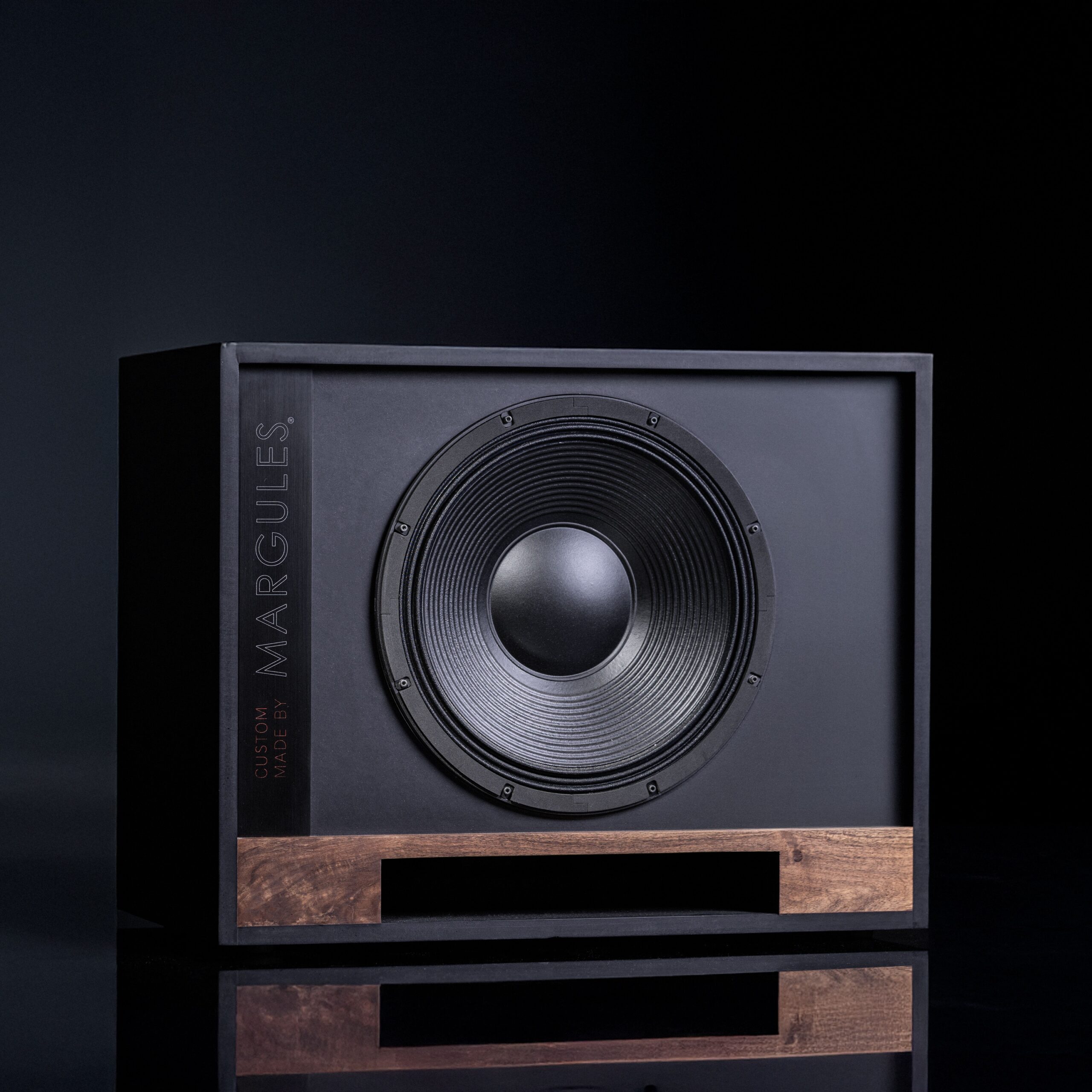 https://margules.com/wp-content/uploads/2025/05/Subwoofer-tipo-Colima-Spec-Sheet-250312.pdf